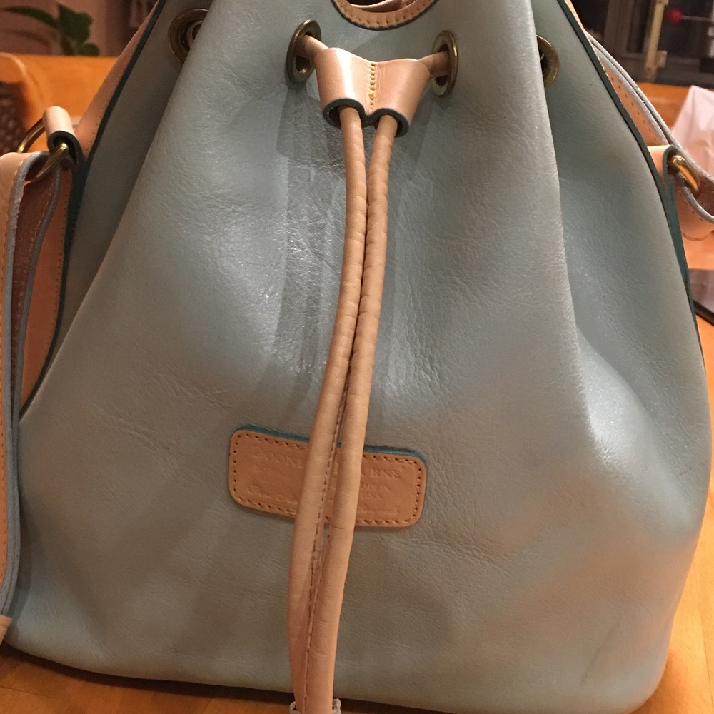 DOONEY BURKE BUCKET BAG